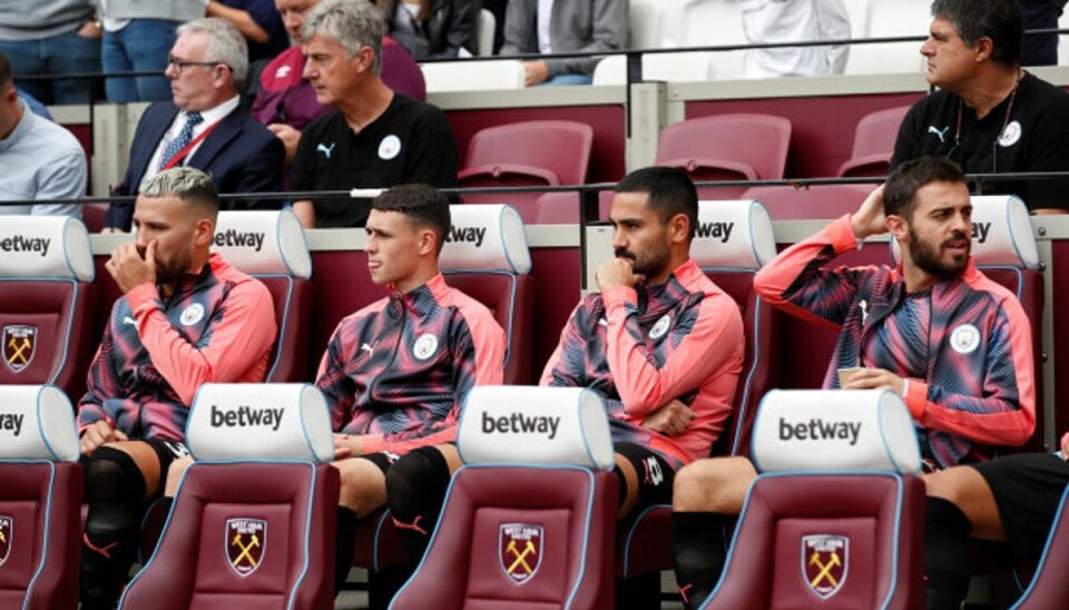 Tillader også fem udskiftninger Manchester City er kendt for at have en bred bænk, og nu vil holdet kunne skifte fem spillere ind og have ni mand siddende på bænken. Foto: David Klein/Reuters