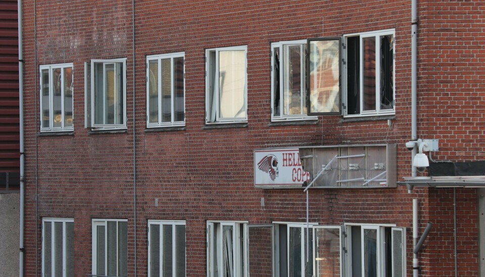 En eksplosion raserede et klubhus tilhørende Hells Angels på Svanevej i København. Politiet mistænker, at det har relation til bandemiljøet.