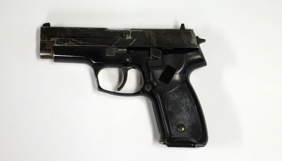 Den 72-årige tyske lystsejler blev idømt to års ubetinget fængsel for at have besiddet en 6 millimeter pistol på et offentligt tilgængeligt sted. (Arkivfoto).