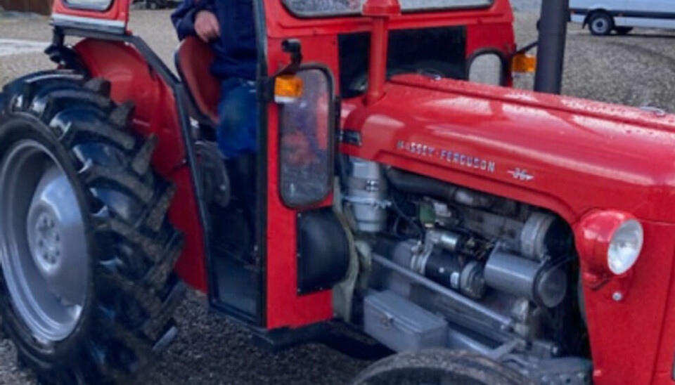 Den demente mand er sidst set køre på denne røde traktor.
