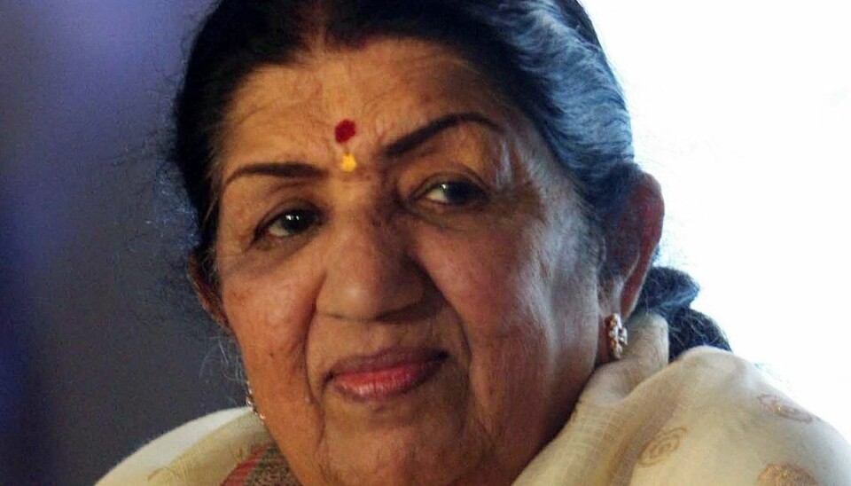 Den legendariske sangerinde Lata Mangeshkar blev 92 år gammel. Den legendariske sangerinde Lata Mangeshkar blev 92 år gammel.