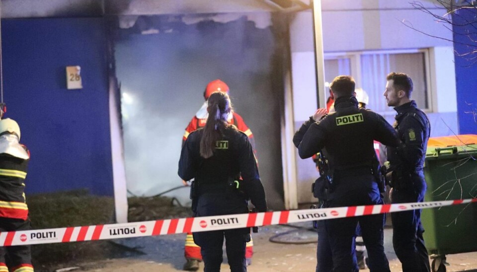 'Følg anvisninger på stedet,' advarer politiet. 'Følg anvisninger på stedet,' advarer politiet.