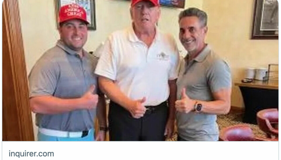 Trump ses sammen med mafiabossen, som står yderst til højre.
