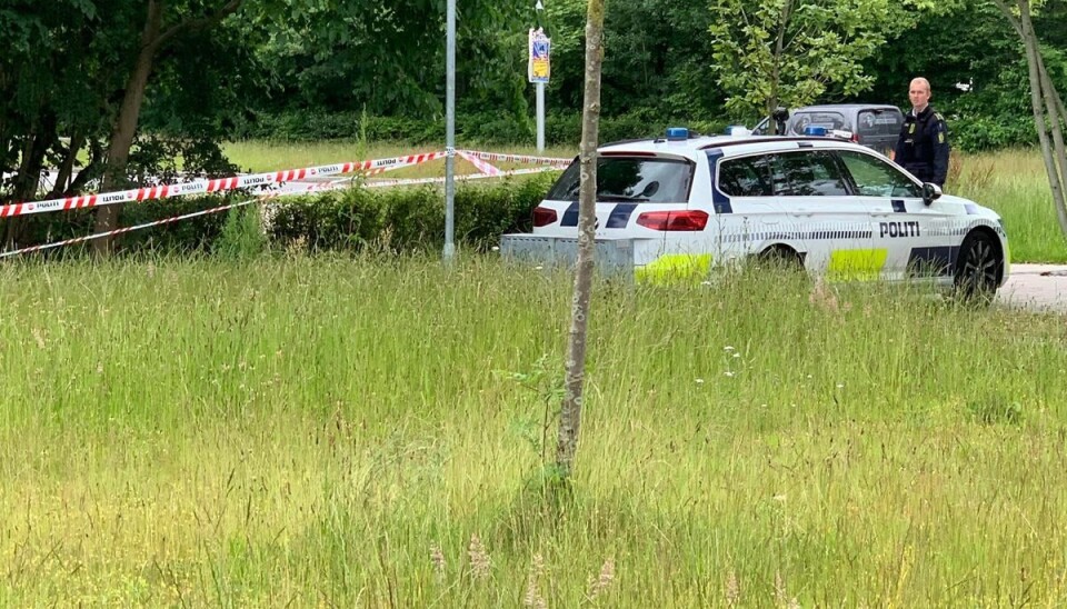 Politiet er massivt til stede. Politiet er massivt til stede.