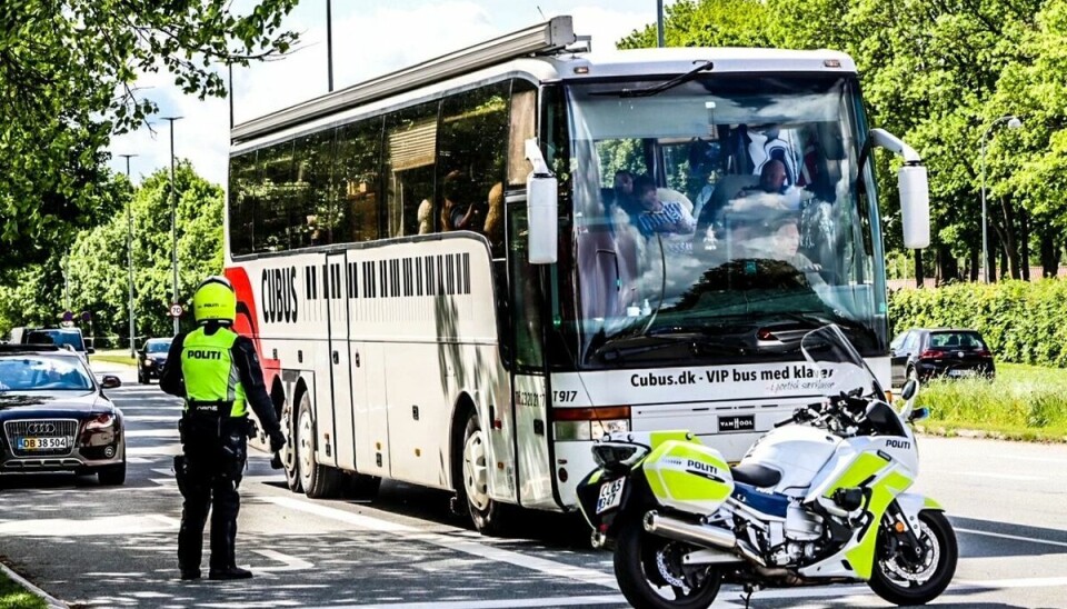 Politiet søger vider til tre episoder ved pokalkampen Politiet søger vider til tre episoder ved pokalkampen