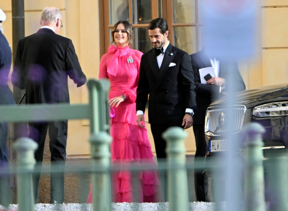 Prins Carl Philip og prinsesse Sofia ankommer