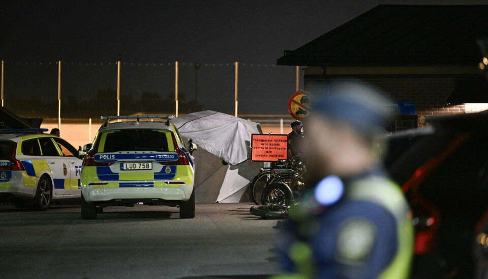 Politiet efterforsker onsdag aften en skudepisode på Mälarhöjdens idrætsplads i bydelen Fruängen i det sydlige Stockholm.