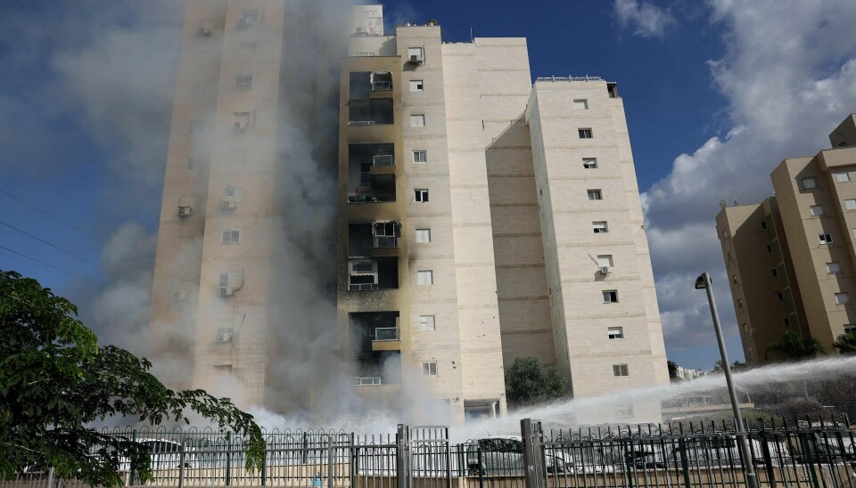Det er scener som disse. der lørdag udspiller sig i Israel efter landet blev angrebet af op mod 5.000 raketter lørdag morgen.