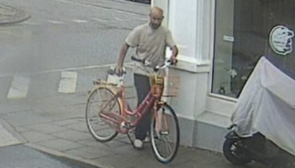 Her er den mistænkte mand, der kan have forladt Danmark.