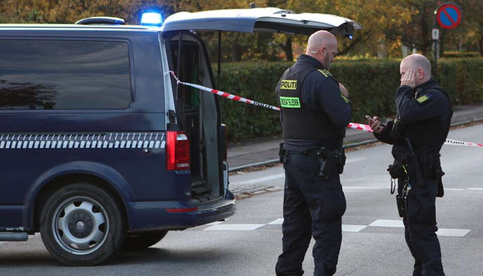 Alle parter er flygtet fra stedet.