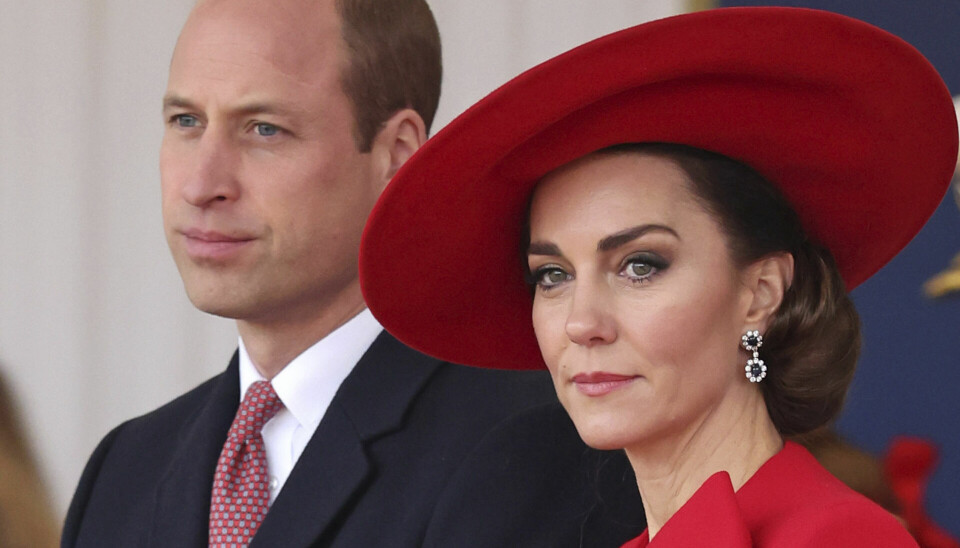 Kate var iført en kjole, der var for kort i forhold til den kongelige etikette.