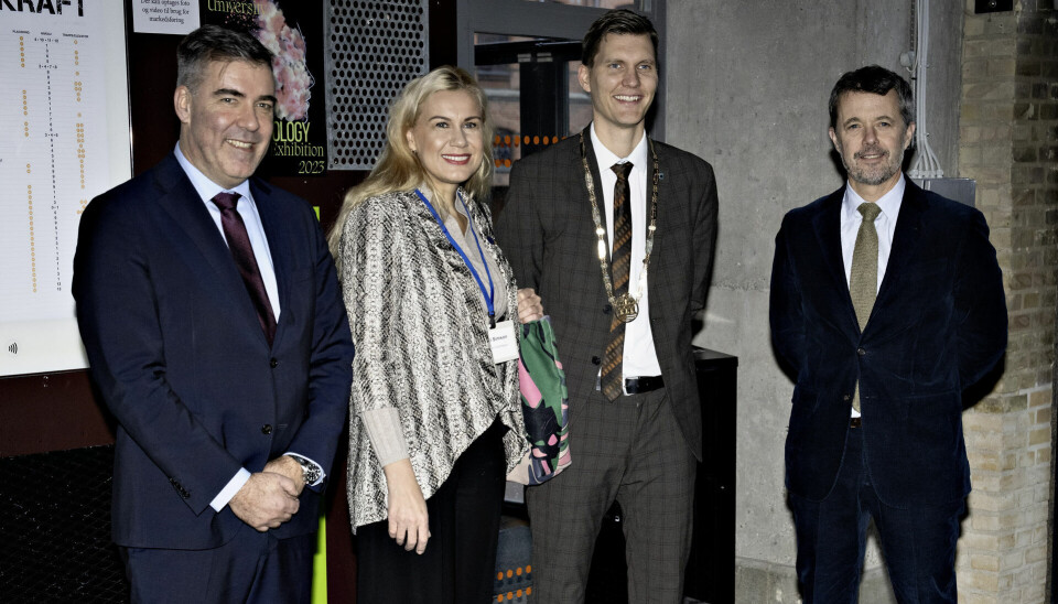 Kronprins Frederik ankommer til EUs Carbon Capture and Utilization and Storage (CCUS) Forum med deltagelse EU's energikommissær Kadri Simson og Klima-, energi- og forsyningsminister Lars Aagaard og Aalborgs borgmester Lasse Frimand Jensen i kulturhuset Nordkraft i Aalborg mandag den 27. november 2023.. (Foto: Henning Bagger/Ritzau Scanpix)