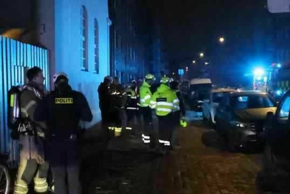 Branden opstod i nat i en lejlighed i Telemarksgade i København S. En person er fundet død i forbindelse med branden.