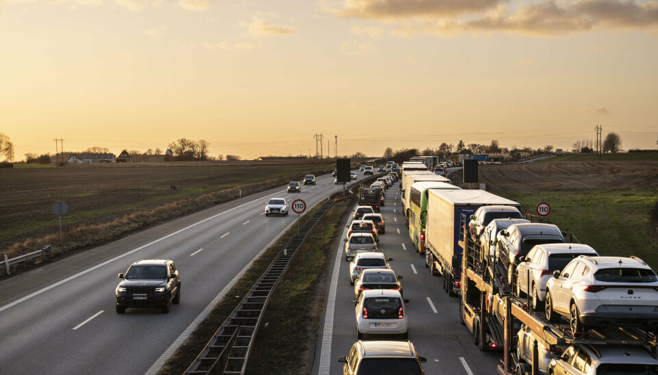 Hvis man kan vente til onsdag den 27. december med at sætte sig i bilen og køre hjem, forventer Vejdirektoratet derimod, at trafikken vil blive afviklet uden større forsinkelser. (Arkivfoto).
