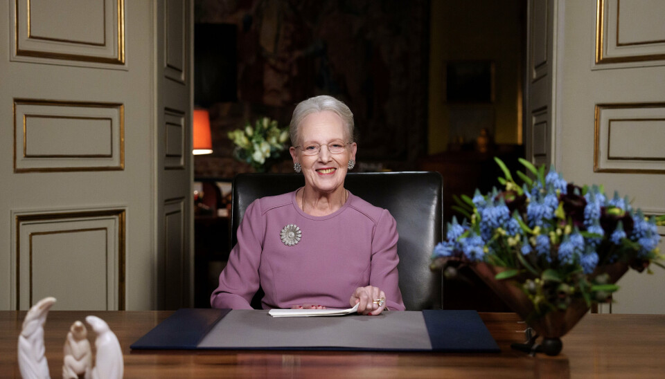 Dronning Margrethe ses her i modtageværelset på Amalienborg under nytårstalen sidste år.