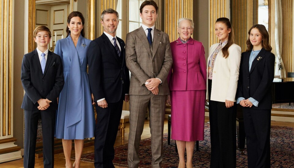 Billedet her af dronning Margrethe sammen med kronprinsfamilien er fra prins Christians 18-års fødselsdag den 15. oktober sidste år