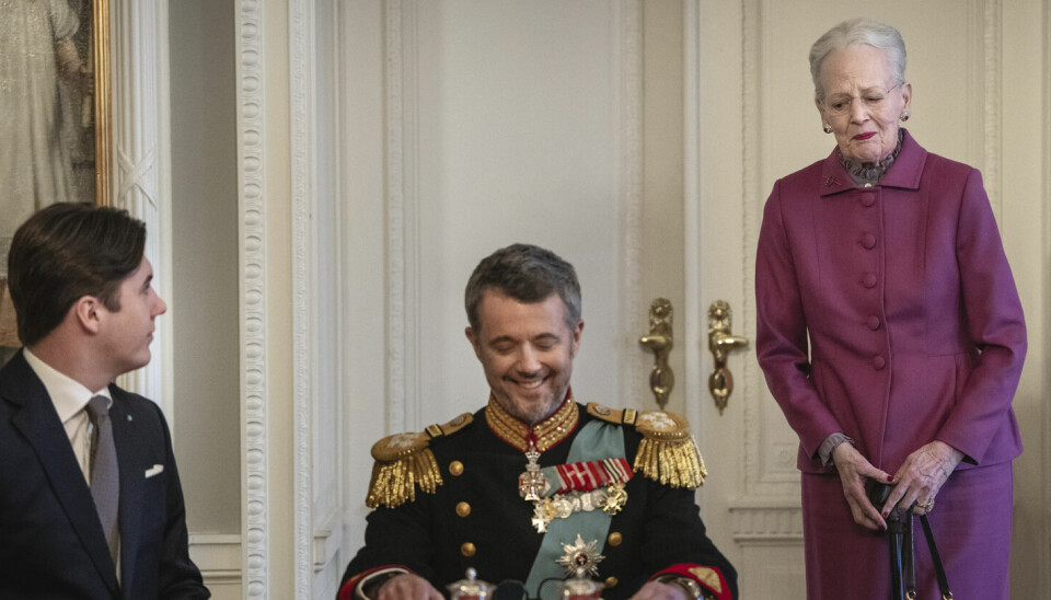 Bliver det overraskelsen, kronprins Christian eller det sikre kort dronning Margrethe eller måske dronning Mary, der tager over for kong Frederik. Vi må ikke få det at vide på høflig forespørgsel.