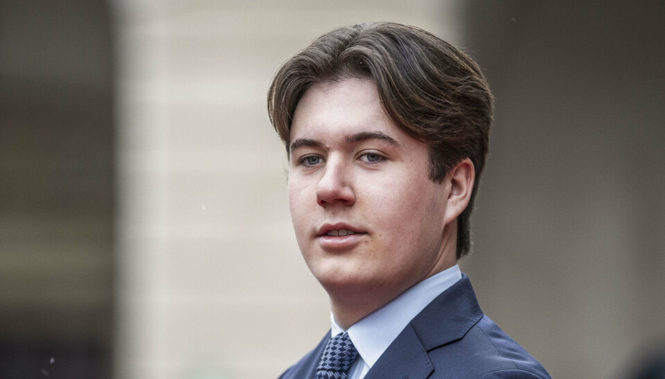 Kronprins Christian har for første gang underskrevet en lov, mens hans far - kong Frederik - har deltaget i et erhvervsfremstød i Polen. (Arkivfoto).