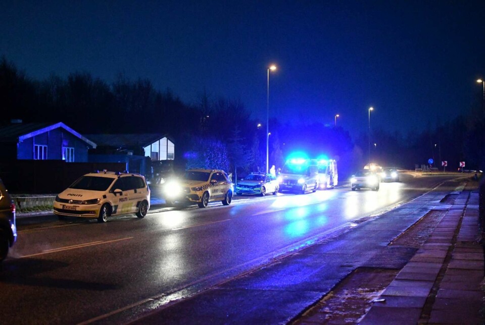 Flere patruljevogne ankom, da en vogn meldte ud, at den var kørt galt.