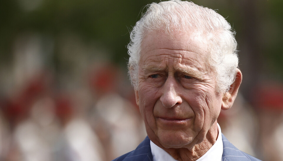 Efter en uges tid i Norfolk er kong Charles nu tilbage i London, hvor han skal fortsætte det behandlingsforløb, der er blevet sat i gang i forbindelse med den kræftsygdom, der har ramt ham.