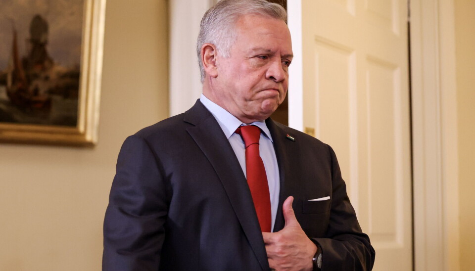 Jordans kong Abdullah har erklæret tre dages landesorg efter hans svigerdatter, kronprinsesse Rajwa, har mistet sin far.