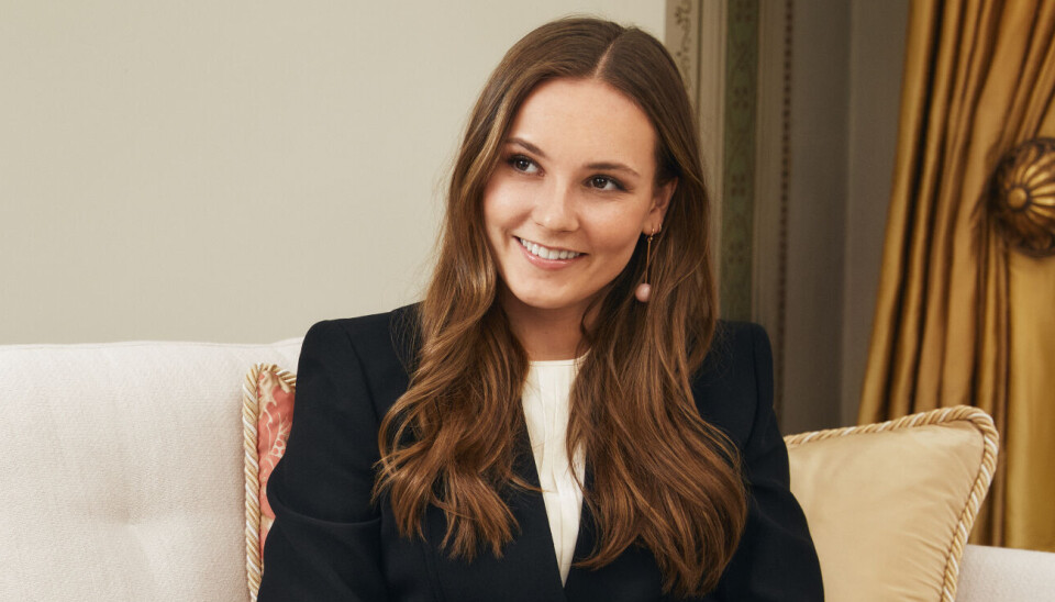 Prinsesse Ingrid Alexandra er mandag formiddag blevet spottet ved Rigshospitalet i Oslo, hvor hendes farfar, kong Harald, lige nu er líndlagt.