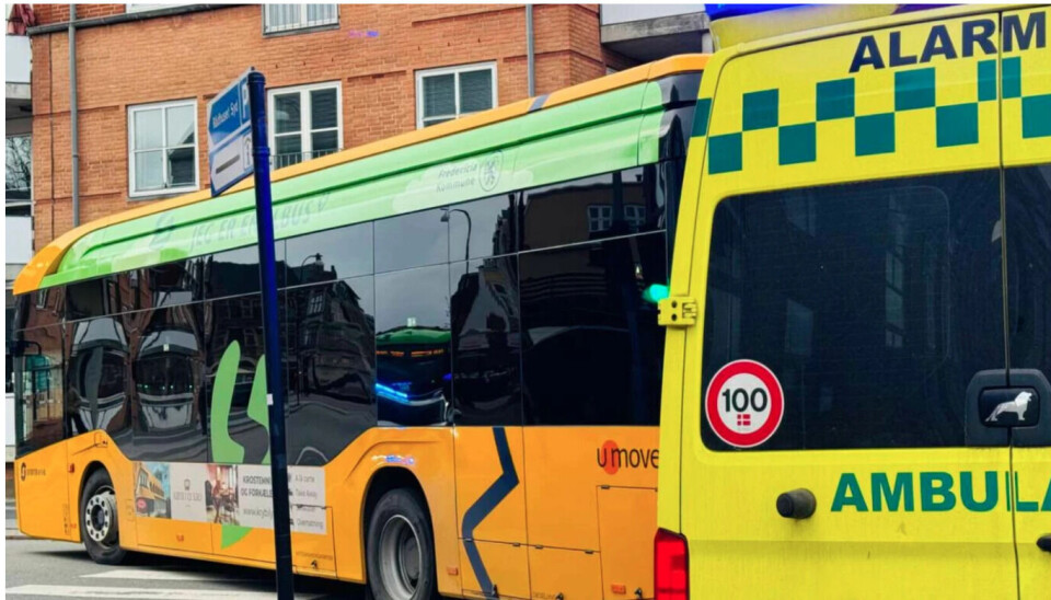 Kvinden er død efter at være blevet ramt af denne bus i Fredericia.