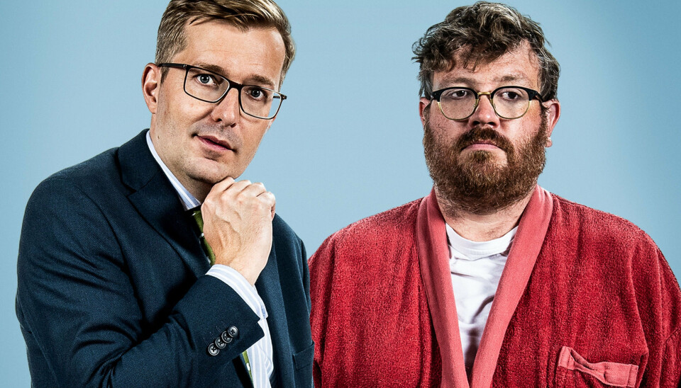 Rasmus Bruun og Frederik Cilius er tilbage i rollerne som henholdsvis den konfliktsky leder Jeppe Nygren og den konfliktoptrappende klarinettist Bo Høxenhaven. (PR-foto).