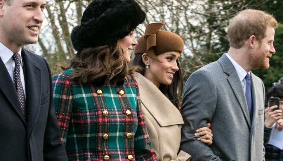 Prins William, prinsesse Kate, hertuginde Meghan og prins HArry. Engang blev de kaldt 'de fantastiske fire', men i dag er forholdet mellem dem nærmest ikke eksisterende
