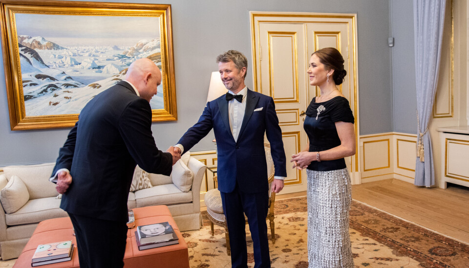 Her er det kulturminister Jakob Engel-Schmidt, der ankommer.