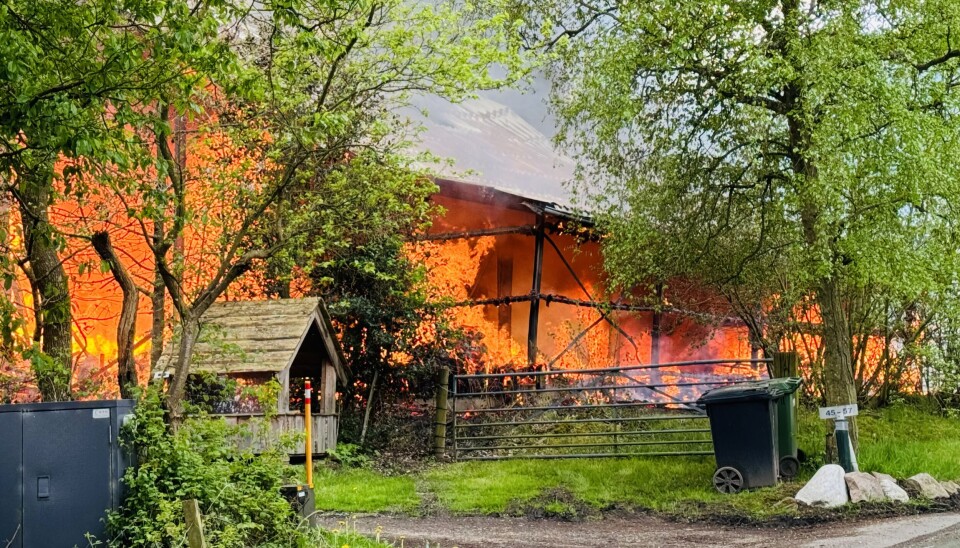 Laden var helt overtændt, da brandvæsenet nåede frem.