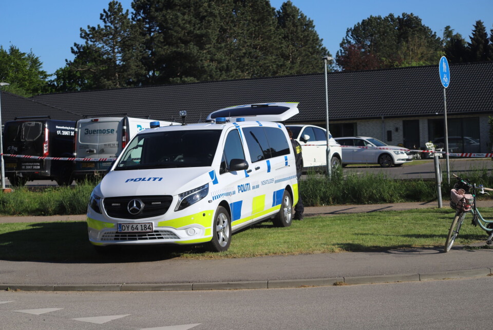 Politiet arbejder på stedet