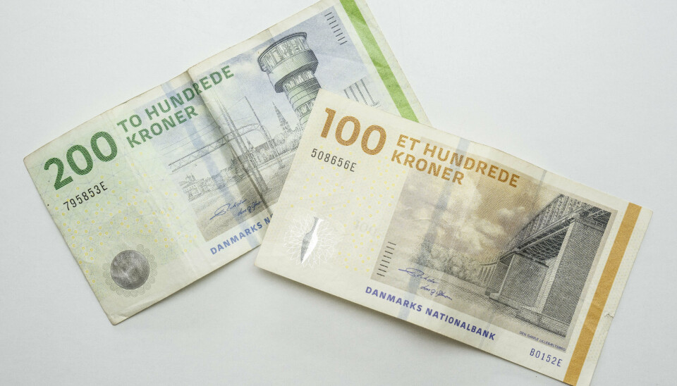 Nationalbanken anbefaler, at man har et mindre kontantbeløb i sin husstand, hvis en krise rammer Danmark. Derudover anbefaler den at have fysiske betalingskort med tilhørende pinkoder i hjemmet. (Arkivfoto).