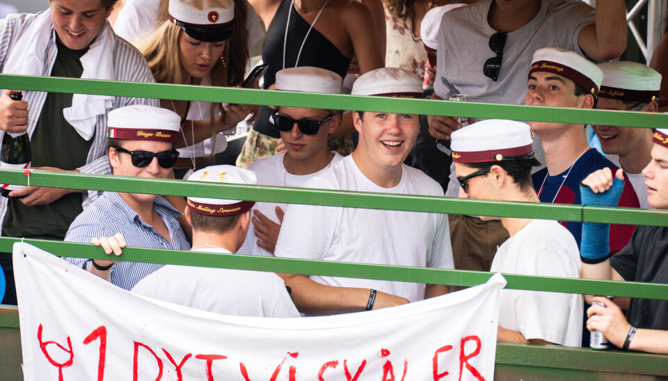 Kronprins gav den også gas på studentervognen.