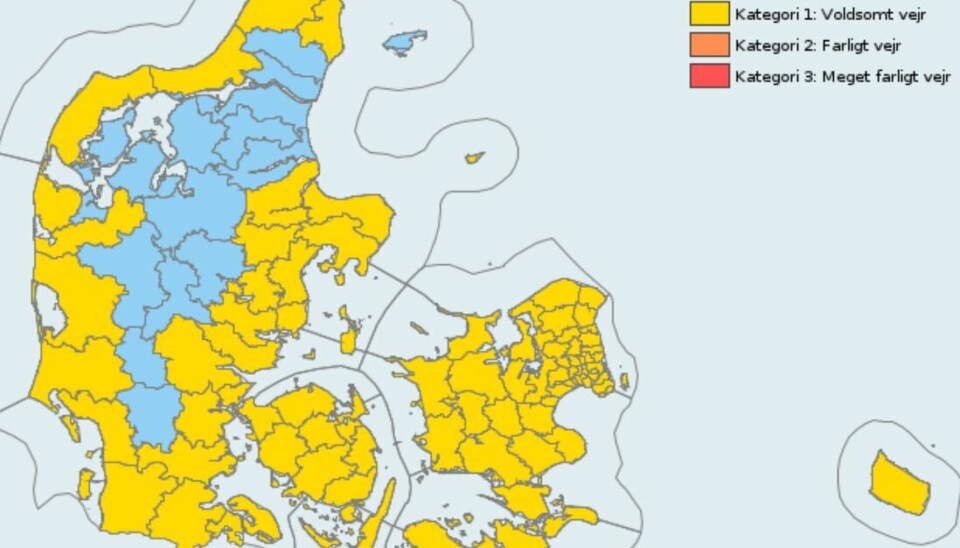 Det kan blive voldsomt mange steder i Danmark lørdag.