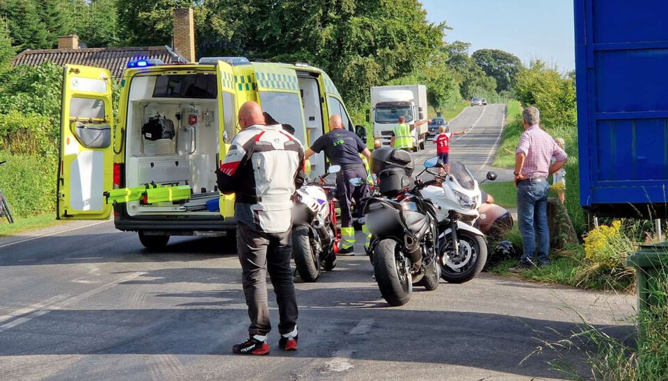 Traktoren var ved at foretage et venstresving, da motorcyklen ramte.
