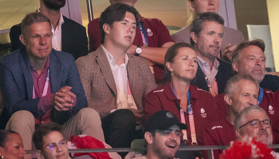 Kong Frederik X, kronprins Christian og statsminister Mette Frederiksen da Danmark møder Tyskland i herrehåndbold-finalen i OL-turneringen på Pierre Mauroy Stadium i Lille. Bagefter hilste de på gulddrengene.