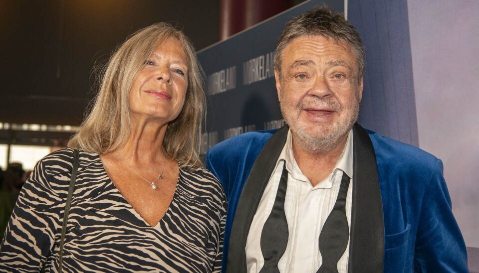 Tommy Kenter til premiere i Imperial med hustruen Janne Hiort.