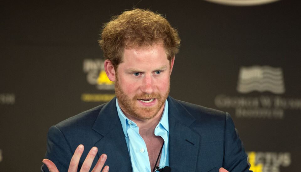 Prins Harry og Elton John var uenige, afslører den britiske kongelige i sin erindringsbog.