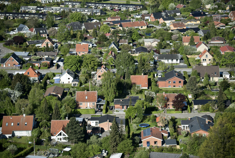 Huspriserne kommer til at vokse 2,7 procent i år og tre procent næste år, vurderer regeringen. (Arkivfoto).