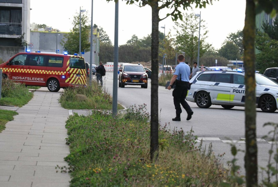 Politi og brandvæsen var til stede ved branden.