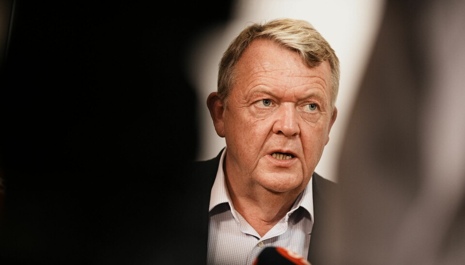 Lars Løkke Rasmussen taler med pressen efter mere end otte timer langt krisemøde.