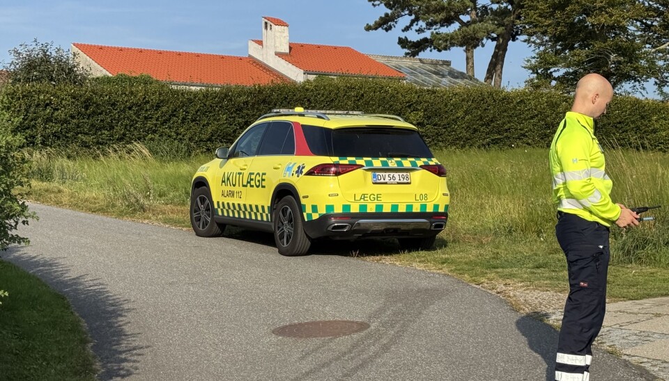 Der blev også rekvireret en akutlægebil under eftersøgningen af paraglideren.