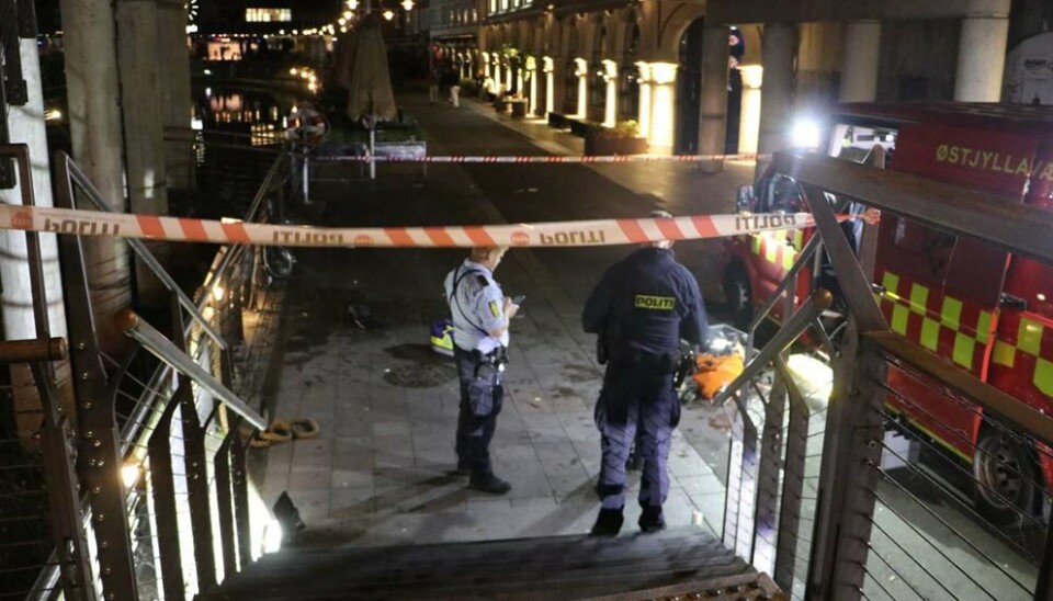 Østjyllands Politi har indstillet den aktive søgning efter en person i vandet i Aarhus Å.