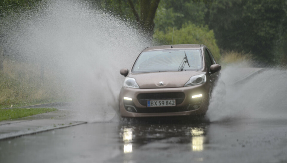 Der er mandag morgen registreret skybrud flere steder på Vestsjælland. Regn og rusk er på vej ind over flere dele af landet. (Arkivfoto).