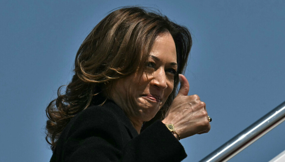 Kamala Harris går om bord på Air Force Two torsdag - to dage efter debat.