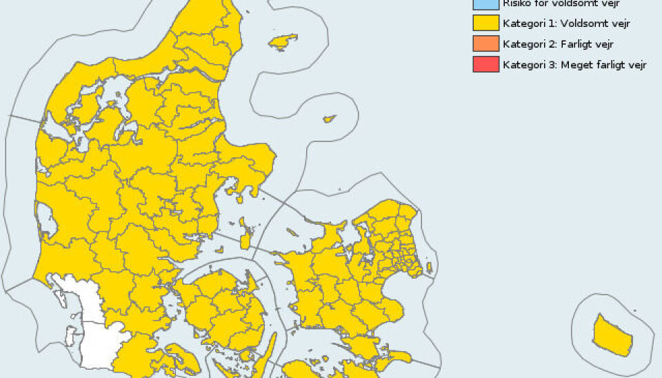 Ifølge varselskortet fra DMI er det stort set hele Danmark, der søndag morgen er ramt af tæt tåge.