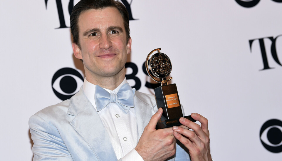 Gavin Creel ses her i 2017 med sin Tony-award, som han vandt for sin rolle i Broadway-musicalen Hello, Dolly!