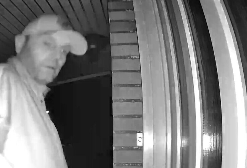 Kan du hjælpe med at identificere den mistænkte mand.