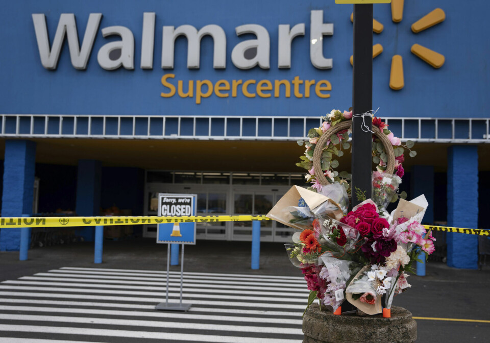Det var i denne Walmart-butik, at den 19-årige blev fundet død i ovnen.